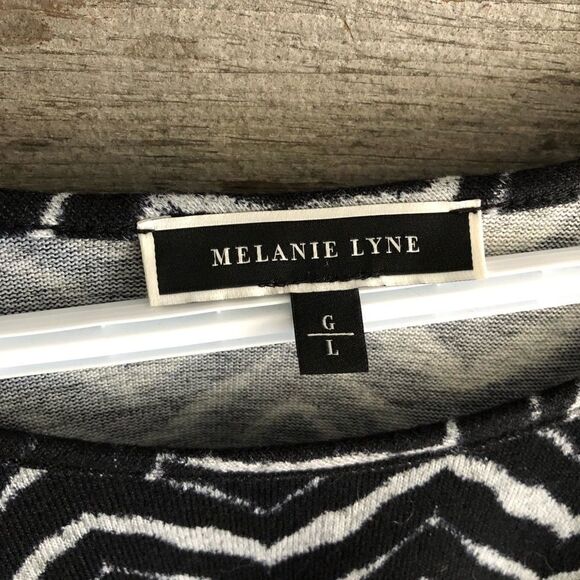 Melanie lyne size large poncho/Sweater, black/Grey one sleeve sweater - Picture 4 of 4